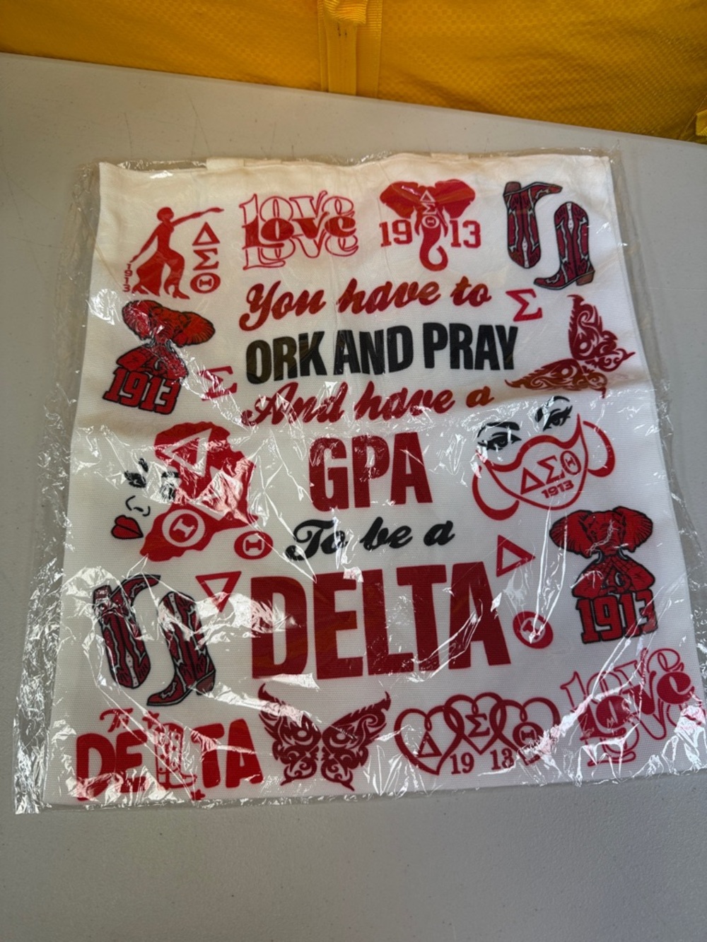 Delta Sorority Graphic Tote Bag new - Red on White DELTA Sigma Theta 1918 love